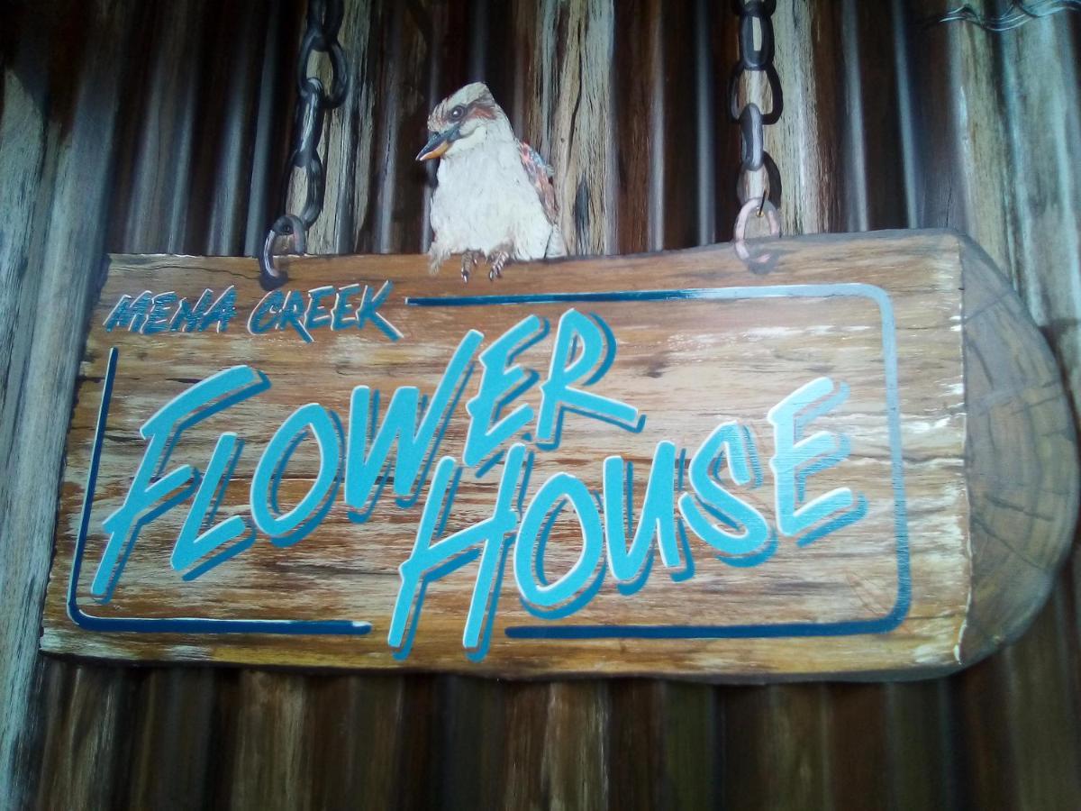 Mena Creek Flower House Exteriör bild